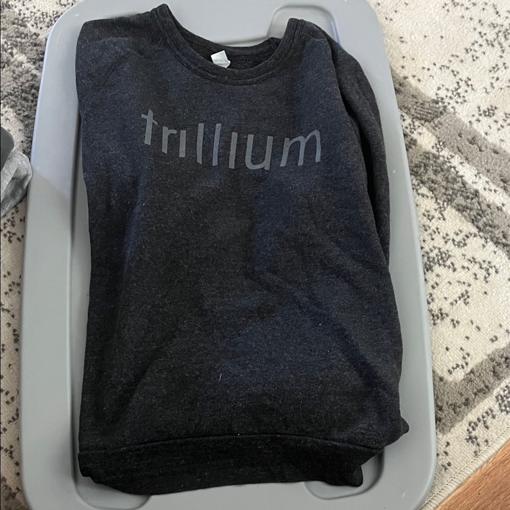 Trillium Charcoal Sweatshirt